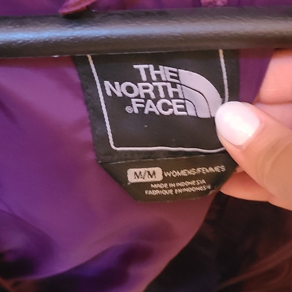 North Face puffer jacket - Picture 5 of 9